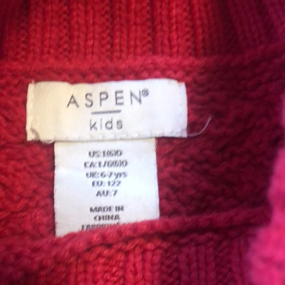 Aspen kids Red sweater vest with animal print short arms & side buttons Size 6-7
